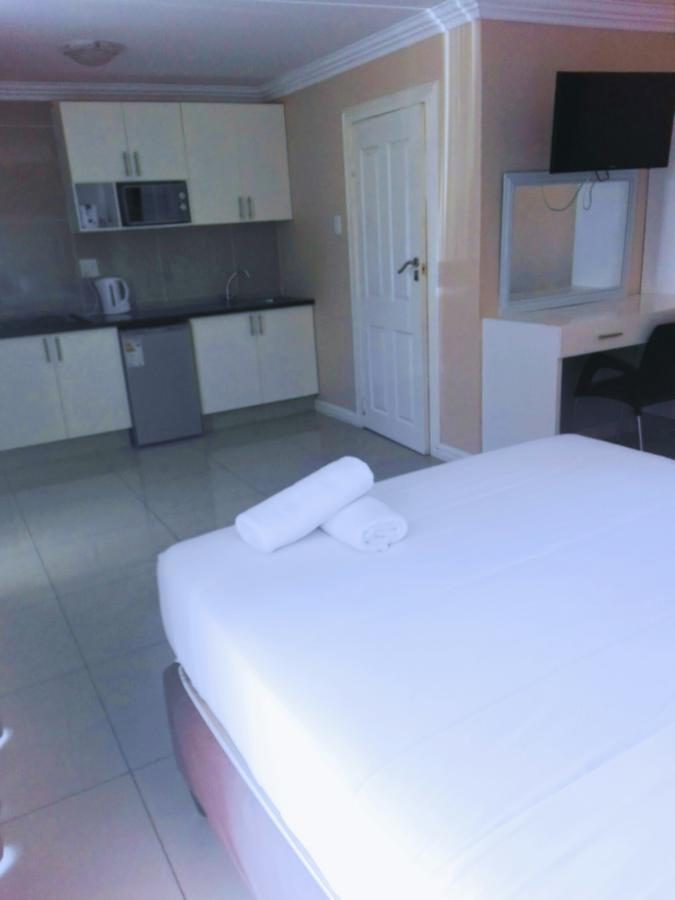 Bayside Hotel Pinetown New Germany Экстерьер фото
